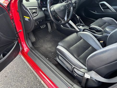 Used 2016 Hyundai Veloster Turbo image 9