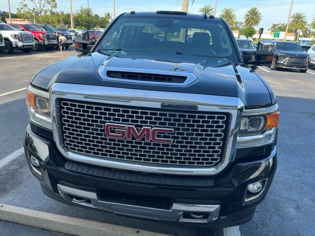 Used 2017 GMC Sierra 3500 Denali w/ Duramax Plus Package AWD/4WD image 2