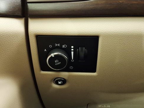 Used 2018 Jeep Grand Cherokee Laredo RWD image 22