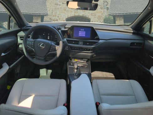 Certified 2026 Lexus UX 300h FWD image 19