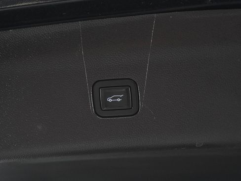 Used 2021 Buick Enclave Avenir w/ Avenir Technology Package AWD/4WD image 18