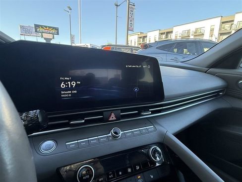 Used 2023 Hyundai Elantra SEL w/ Convenience Package FWD image 31