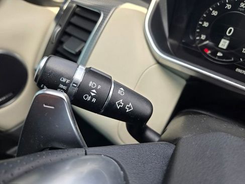 Used 2019 Land Rover Range Rover Sport Supercharged AWD/4WD image 25