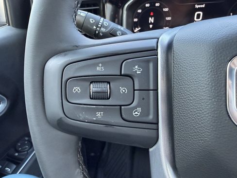 New 2026 GMC Sierra 1500 SLE w/ Preferred Package AWD/4WD image 14