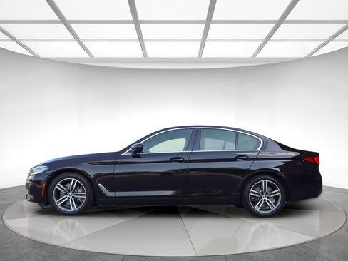 Used 2023 BMW 530i xDrive w/ Premium Package AWD/4WD image 4