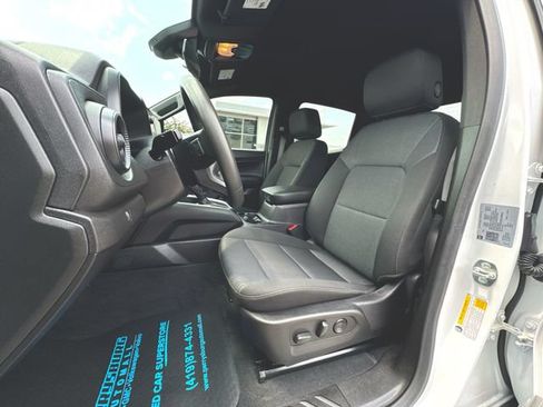 Used 2024 Chevrolet Colorado Trail Boss w/ Technology Package AWD/4WD image 19