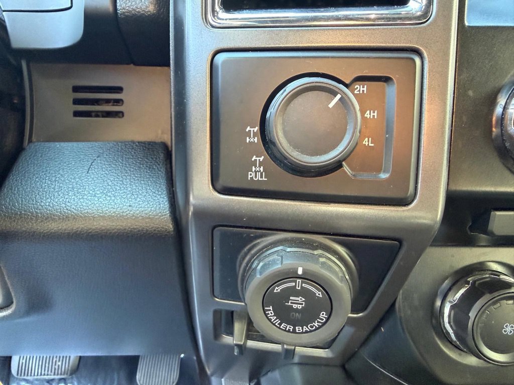 Used 2016 Ford F150 XLT w/ Equipment Group 302A Luxury AWD/4WD image 33
