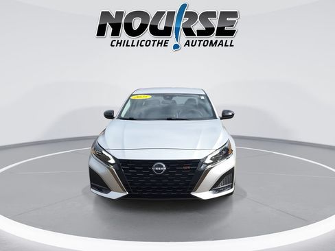 Used 2025 Nissan Altima 2.5 SR AWD/4WD image 3