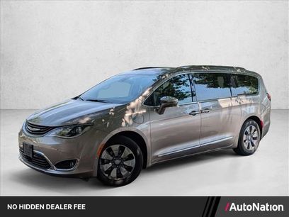 Used 2018 Chrysler Pacifica Limited w/ Advanced Safetytec Group