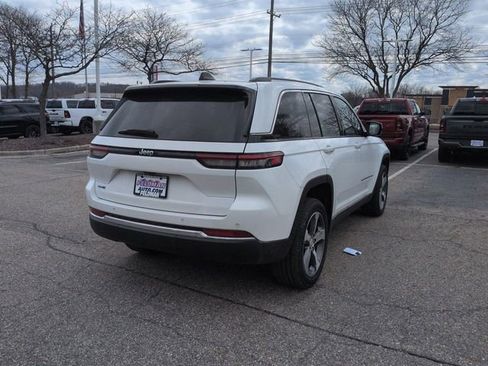 Used 2023 Jeep Grand Cherokee 4xe image 3