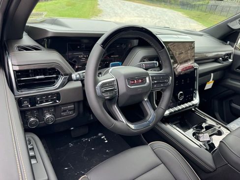 New 2026 GMC Yukon Elevation image 3