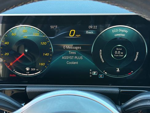 Used 2021 Mercedes-Benz GLA 250 GLA 250 image 40