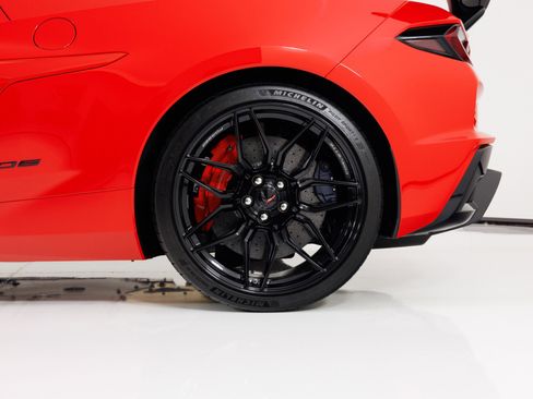 Used 2023 Chevrolet Corvette Z06 w/ Stealth Interior Trim Package RWD image 13