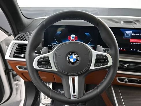 Used 2025 BMW X7 M60i AWD/4WD image 13