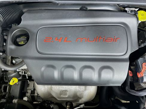 Used 2022 Jeep Compass Limited image 31