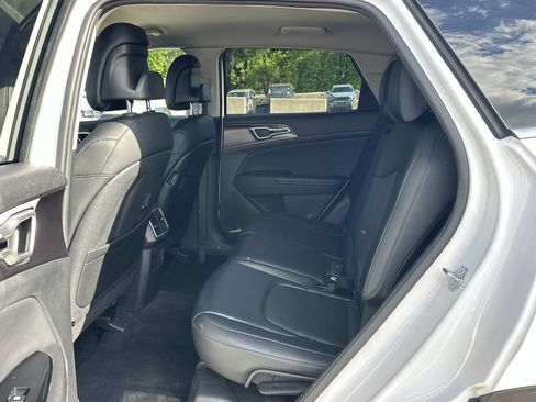 Used 2023 Kia Sportage EX AWD/4WD image 17
