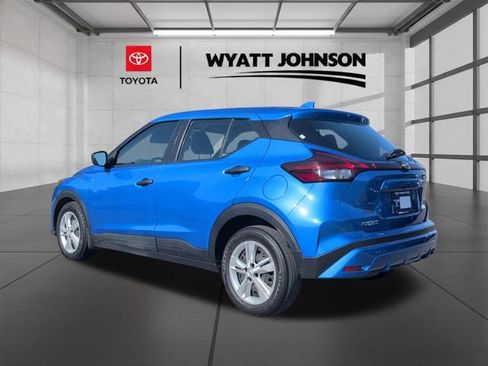 Used 2024 Nissan Kicks S w/ Interior Electronics Package FWD image 3