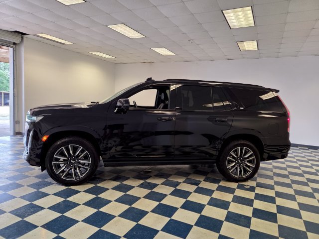 Used 2023 Cadillac Escalade Sport Platinum w/ LPO, ONYX Package AWD/4WD image 4