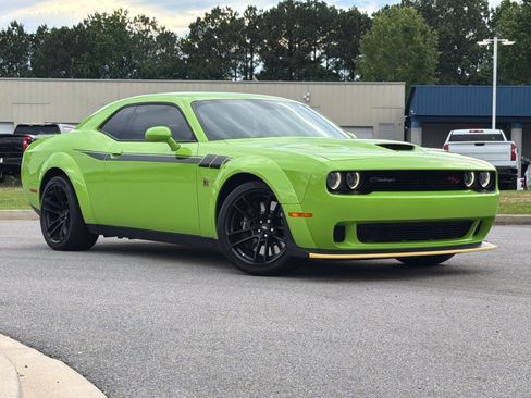 Used 2023 Dodge Challenger R/T Scat Pack RWD image 2