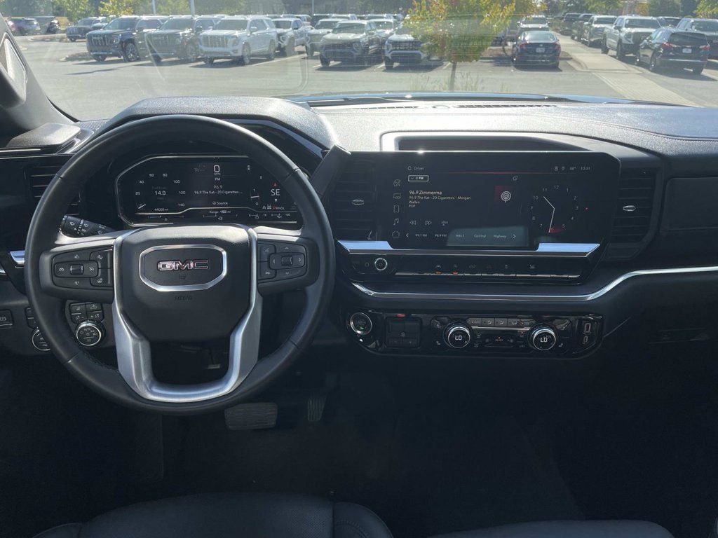 Used 2025 GMC Sierra 1500 SLT AWD/4WD image 14