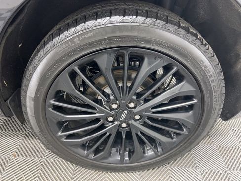 Certified 2023 Lincoln Corsair AWD w/ Equipment Group 101A image 12