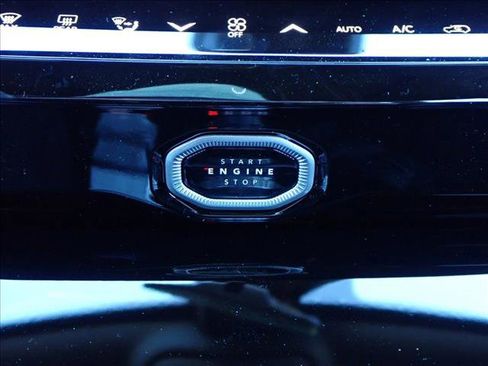 New 2026 Jeep Grand Cherokee Altitude image 25