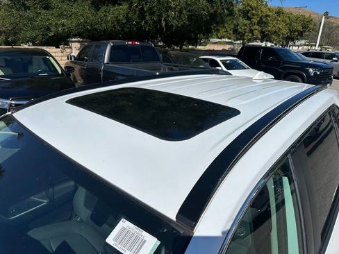 Used 2019 Toyota RAV4 XLE w/ Convenience Package image 3