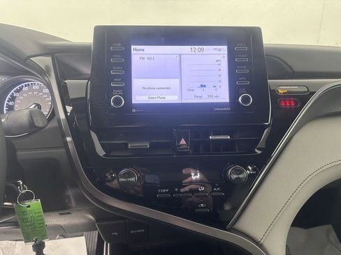 Used 2023 Toyota Camry SE image 26