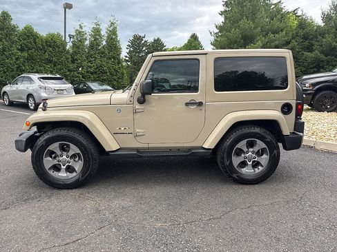 Used 2017 Jeep Wrangler Sahara w/ Trailer Tow Group AWD/4WD image 11
