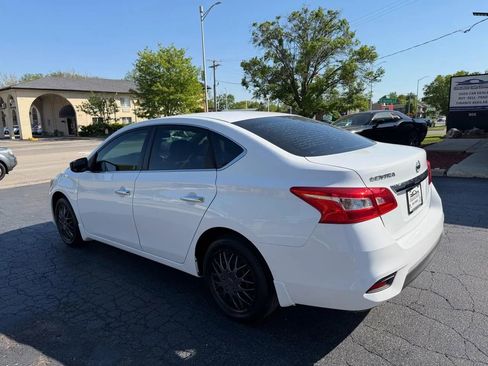 Used 2018 Nissan Sentra S FWD image 3
