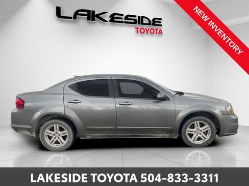 Used 2013 Dodge Avenger SXT image 7
