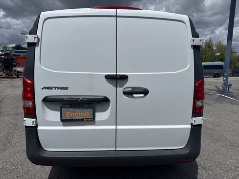 Used 2023 Mercedes-Benz Metris image 6