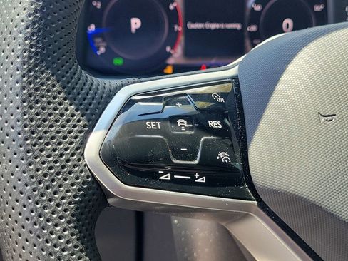 Used 2024 Volkswagen Tiguan SEL R-Line image 24