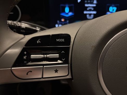 Used 2024 Hyundai Elantra SEL w/ Convenience Package image 15