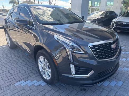 Certified 2023 Cadillac XT5 Luxury FWD image 2