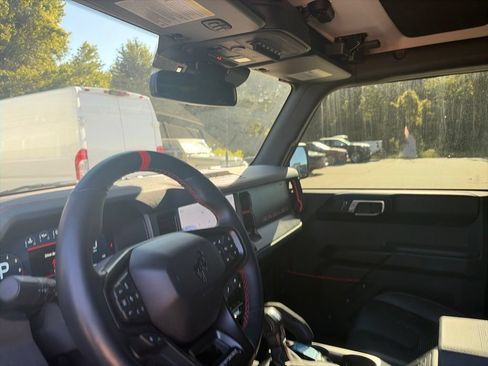Used 2025 Ford Bronco Raptor AWD/4WD image 17