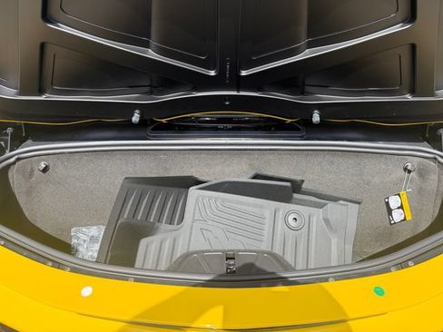 New 2027 Chevrolet Corvette Stingray Convertible w/ Z51 Performance Package RWD image 11