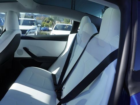 Used 2025 Tesla Model 3 Long Range image 13