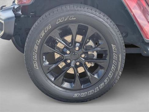 Used 2021 Jeep Wrangler Unlimited Sahara w/ Cold Weather Group AWD/4WD image 23