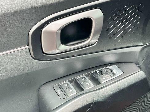 Certified 2025 Kia Sorento S w/ Panoramic Sunroof Package image 12