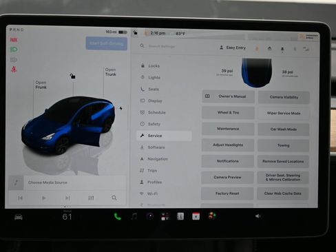 Used 2025 Tesla Model Y Long Range RWD image 27