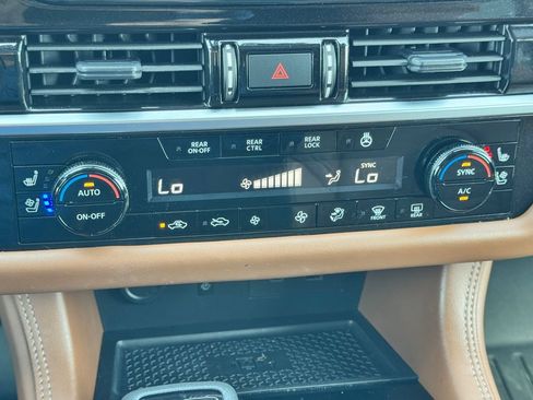 Used 2024 Nissan Pathfinder Platinum w/ Cargo Package FWD image 28