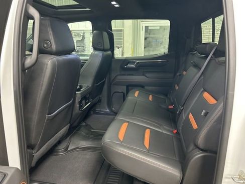 Used 2022 GMC Sierra 1500 AT4 w/ AT4 Premium Package image 32
