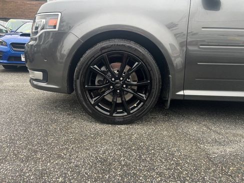 Used 2018 Ford Flex Limited w/ Equipment Group 303A AWD/4WD image 40