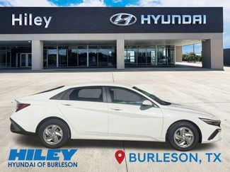 New 2026 Hyundai Elantra SE video 3