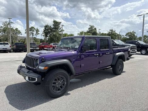 New 2026 Jeep Gladiator Sport AWD/4WD image 7