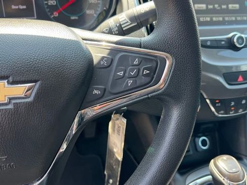 Used 2017 Chevrolet Cruze LT FWD image 22