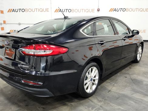 Used 2019 Ford Fusion Energi Titanium image 17