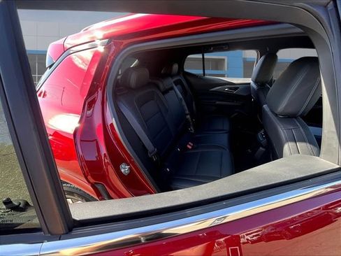 Certified 2024 Chevrolet Equinox EV LT w/ LPO, Trailering Package FWD image 27