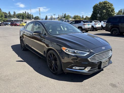 Used 2017 Ford Fusion Titanium FWD image 6